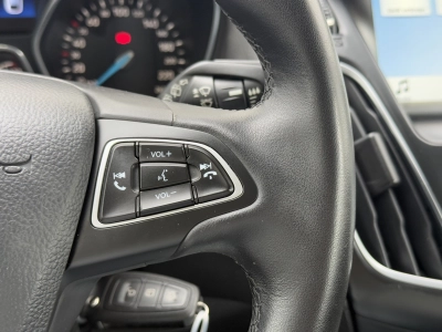 Ford Focus 1.0 EcoBoost Cool & Connect / Navigation