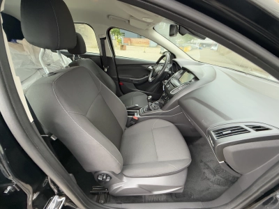 Ford Focus 1.0 EcoBoost Cool & Connect / Navigation