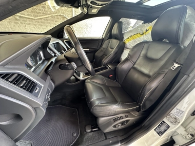 Volvo XC60 D5 AWD Summum / R-Design / BLIS / LED