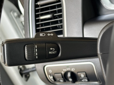 Volvo XC60 D5 AWD Summum / R-Design / BLIS / LED