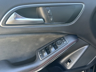 Mercedes-Benz GLA 220 d 4Matic 7G-DCT AMG Line /Bi-Xenon/NAVI