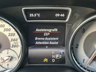 Mercedes-Benz GLA 220 d 4Matic 7G-DCT AMG Line /Bi-Xenon/NAVI