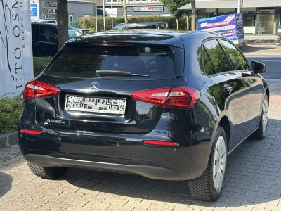 Mercedes-Benz A 250 e Kompaktlimousine  8G-DCT 1HAND  PARK ASS