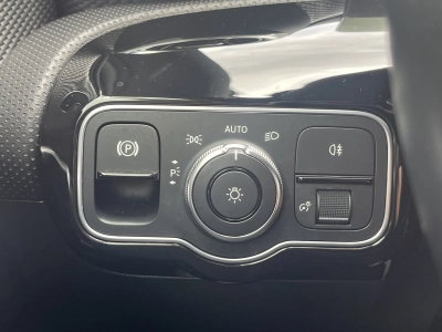Mercedes-Benz A 220 d 4Matic 8G-DCT Progressive / Widescreen