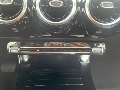 Mercedes-Benz A 220 d 4Matic 8G-DCT Progressive / Widescreen