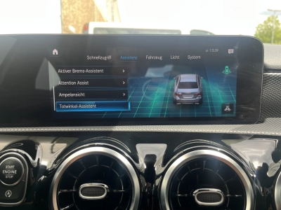 Mercedes-Benz A 220 d 4Matic 8G-DCT Progressive / Widescreen