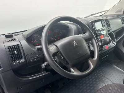 Peugeot Boxer 330 L2H1 Premium BlueHDi 140 Stop&Start