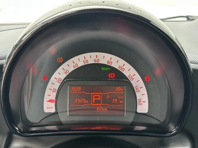 Smart ForTwo fortwo coupe EQ / TÜV NEU
