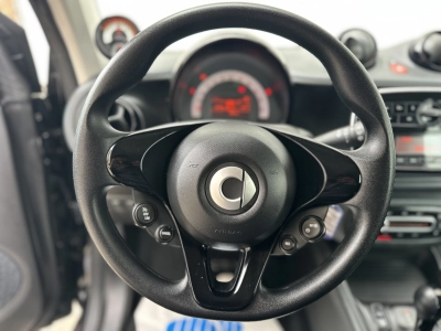 Smart ForTwo fortwo coupe EQ / TÜV NEU
