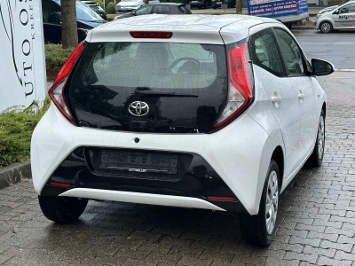 Toyota AYGO x-play / Rückfahrkamera
