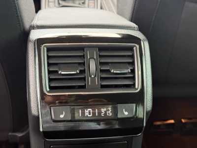Skoda Superb Combi 2.0 TDI Style | Crystal Lighting