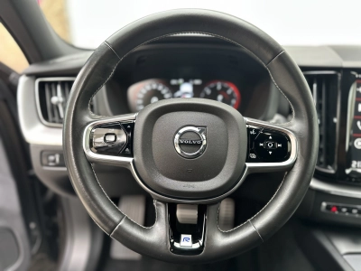 Volvo XC60 R Design D4 Geartronic 2WD | ACC | LED