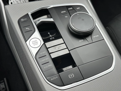 BMW 318 d Touring Aut. / Widescreen / LED 
