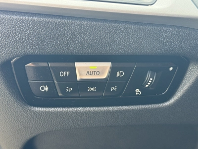 BMW 320 d Touring xDrive Aut. / Curved Display 