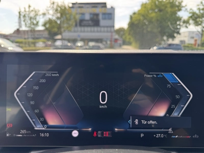 BMW 320 d Touring xDrive Aut. / Curved Display 