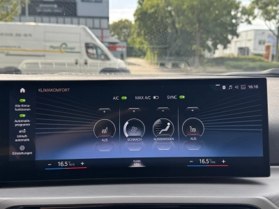BMW 320 d Touring xDrive Aut. / Curved Display 