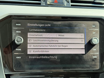 VW Passat Variant 2.0 TDI SCR DSG Business / ACC
