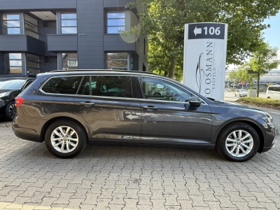 VW Passat Variant 2.0 TDI SCR DSG Business / ACC