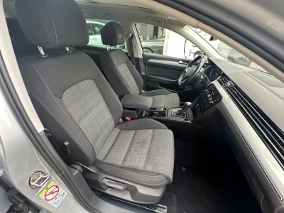 VW Passat Variant 2.0 TDI SCR DSG Business / ACC 