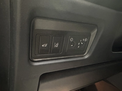 Land Rover Range Rover Evoque Pure "1 HAND-PANO-NAVI-SITZH"