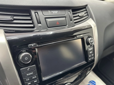 Nissan Navara N-Connecta King Cab 4x4 "NAVI-SITZH-CAM"