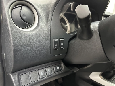 Nissan Navara N-Connecta King Cab 4x4 "NAVI-SITZH-CAM"