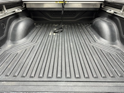 Nissan Navara N-Connecta King Cab 4x4 "NAVI-SITZH-CAM"