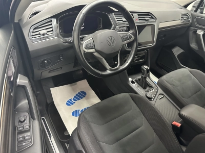 VW Tiguan Allspace Elegance 4Motion"7 SITZER-NAVI"