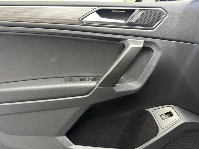 VW Tiguan Allspace Elegance 4Motion"7 SITZER-NAVI"