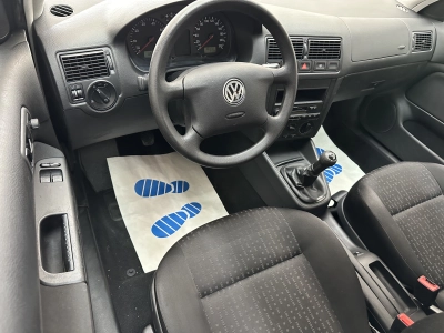 VW Golf Champ "KLIMA-TÜV NEU-RADIO"