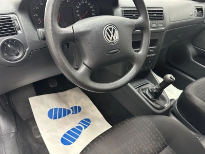 VW Golf Champ "KLIMA-TÜV NEU-RADIO"