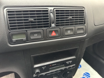 VW Golf Champ "KLIMA-TÜV NEU-RADIO"