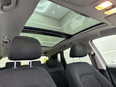 Hyundai ix20 "PANO-MULTI-KLIMA-ALU-8 FACH"