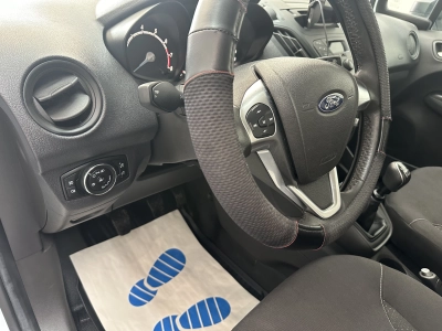 Ford Transit Courier Trend "WENIG KM-MULTI-KLIMA-CAM"