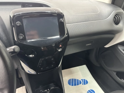 Citroen C1 Shine "WENIG KM-MULTI-KLIMA-CAM-TEMPO"