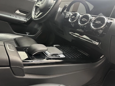 Mercedes-Benz A 180 d "LEDER-AUTO-NAVI-DIGI COCKPIT-CAM"