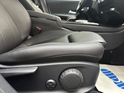 Mercedes-Benz A 180 d "LEDER-AUTO-NAVI-DIGI COCKPIT-CAM"