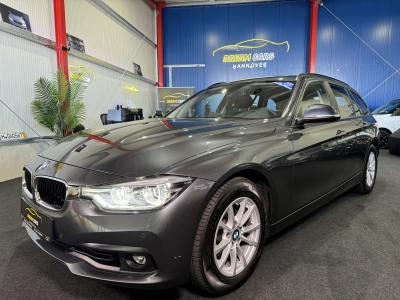 BMW 318 i Touring*LED*NAVI*SHZG*AHK*TEMPO*KLIMAAUTO.
