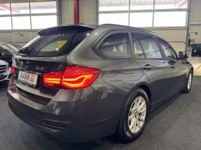 BMW 318 i Touring*LED*NAVI*SHZG*AHK*TEMPO*KLIMAAUTO.