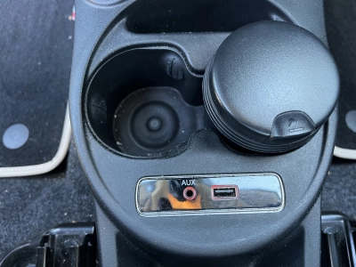 Fiat 500 Lounge*Wenig km*guter Zustand*8-fach bereift