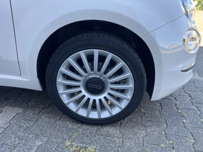 Fiat 500 Lounge*Wenig km*guter Zustand*8-fach bereift