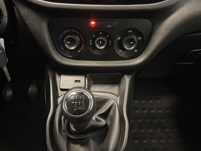 Fiat Doblo 1.6 JTDM SX Kombi PDC|BTH|TEMPOMAT|ALLW-R