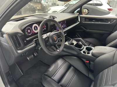 Porsche Cayenne Turbo E-Hybrid*Burmester*Head-Up*PCCB*