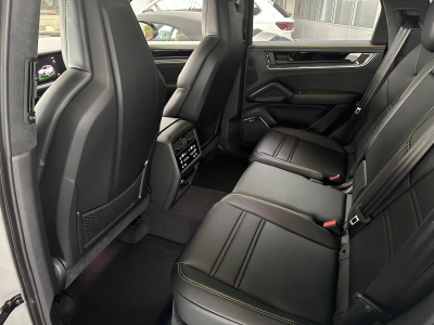 Porsche Cayenne Turbo E-Hybrid*Burmester*Head-Up*PCCB*