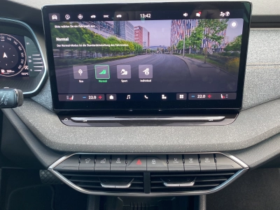 Skoda Octavia Combi 1.5 eTSI Selection*Navi*ACC*Kamera