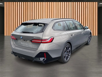 BMW 520 d Touring xDrive M Sport*HeadUp*AHK*Pano*