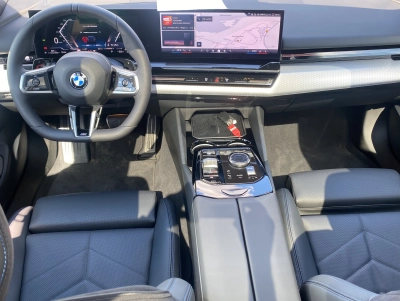 BMW 520 d Touring xDrive M Sport*HeadUp*AHK*Pano*