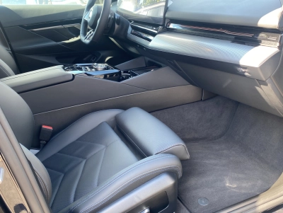 BMW 520 d Touring xDrive M Sport*HeadUp*AHK*Pano*