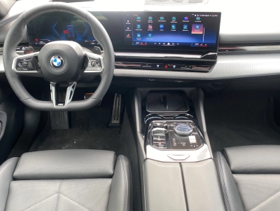 BMW 520 d Touring xDrive M Sport*HeadUp*AHK*Pano*
