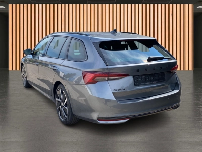 Skoda Octavia Combi 2.0TDI DSG Sportline Facelift*Pano